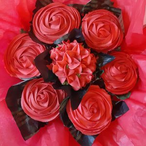 Moggs & Co - Luxury bespoke cakes and cupcakes handbaked in Kirkcaldy, Fife by Heather Parr. Suitable for weddings, celebrations and birthdays.