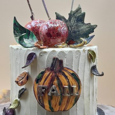 Moggs & Co - Luxury bespoke cakes and cupcakes handbaked in Kirkcaldy, Fife by Heather Parr. Suitable for weddings, celebrations and birthdays.