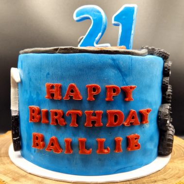 Moggs & Co - Luxury bespoke cakes and cupcakes handbaked in Kirkcaldy, Fife by Heather Parr. Suitable for weddings, celebrations and birthdays.