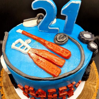 Moggs & Co - Luxury bespoke cakes and cupcakes handbaked in Kirkcaldy, Fife by Heather Parr. Suitable for weddings, celebrations and birthdays.