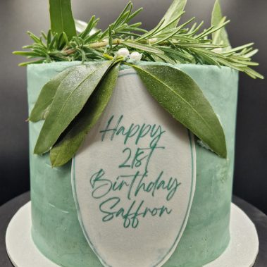 Moggs & Co - Luxury bespoke cakes and cupcakes handbaked in Kirkcaldy, Fife by Heather Parr. Suitable for weddings, celebrations and birthdays.